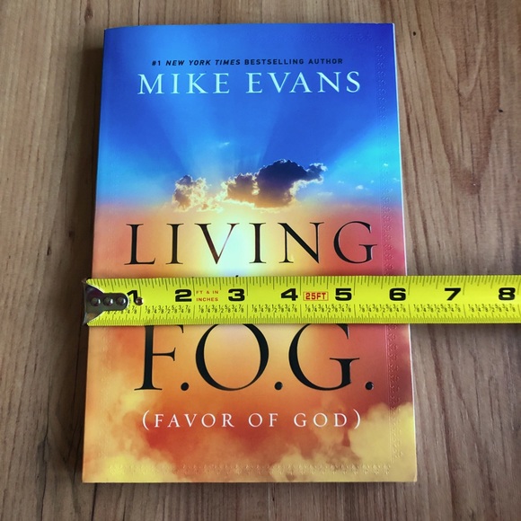 LIVING IN THE F.O.G. (Favor of God) by Mike Evans Christian Book NEW - Picture 6 of 11